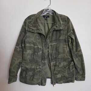Forever 21 Women's 100% Cotton Green Camouflage Jacket, Size S